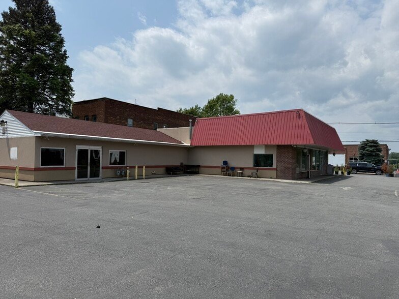 908 River St, Troy, NY for sale - Building Photo - Image 3 of 11