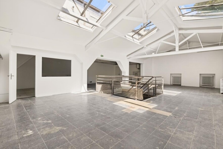 Light Industrial in Le Pré-Saint-Gervais for sale - Building Photo - Image 2 of 9