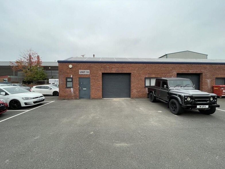 Riverdane Rd, Congleton to rent - Building Photo - Image 2 of 22