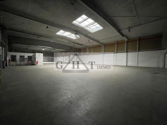 Industrial in Charenton-le-Pont to rent - Interior Photo - Image 2 of 4