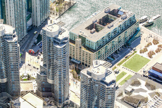 207 Queens Quay W, Toronto, ON - AERIAL  map view