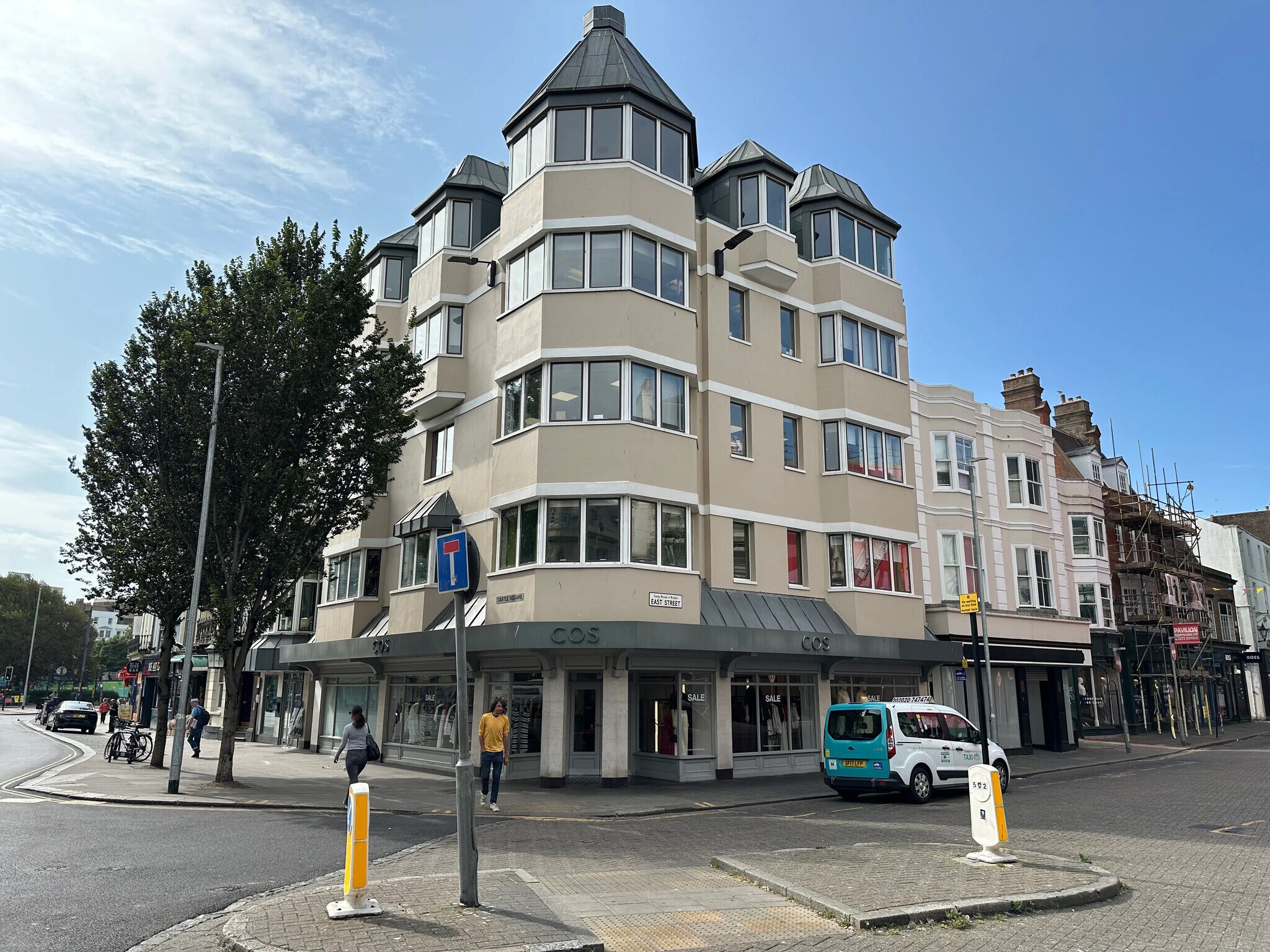 9 Castle Sq, Brighton to rent Building Photo- Image 1 of 11