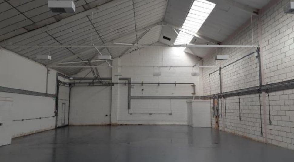 Paycocke Rd, Basildon to rent Interior Photo- Image 1 of 2