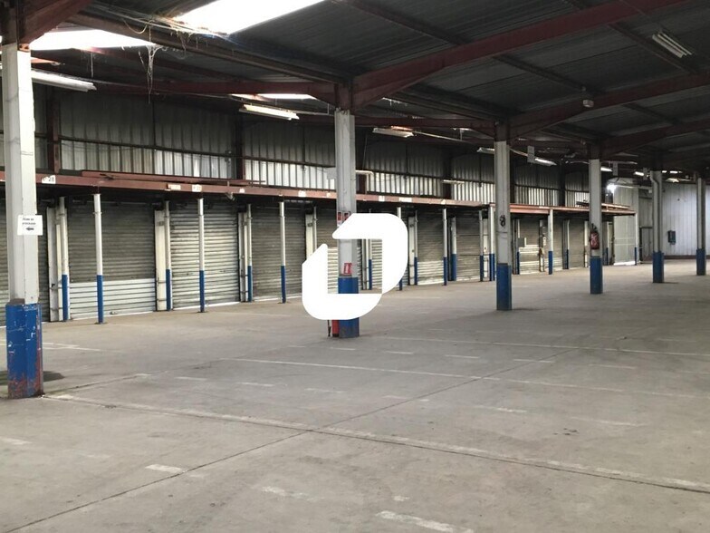 Light Industrial in Chilly-Mazarin to rent - Interior Photo - Image 1 of 4