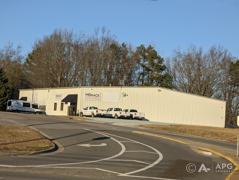 710 S Foushee St, Roxboro, NC for rent - Building Photo - Image 3 of 15