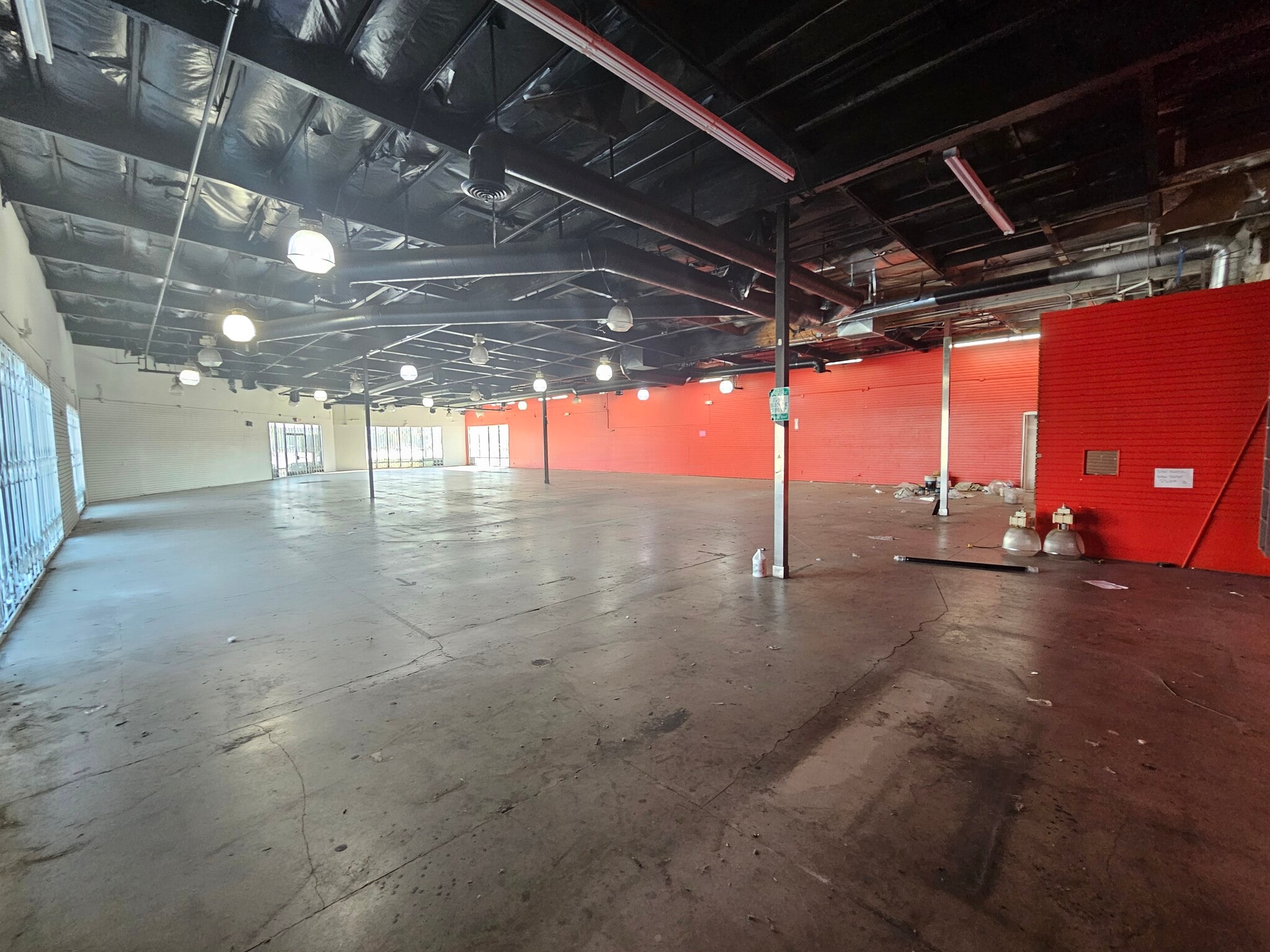 11906 Valley Blvd, El Monte, CA to rent Interior Photo- Image 1 of 3