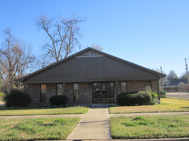 215 Lamar St, Greenwood, MS for rent - Building Photo - Image 1 of 1