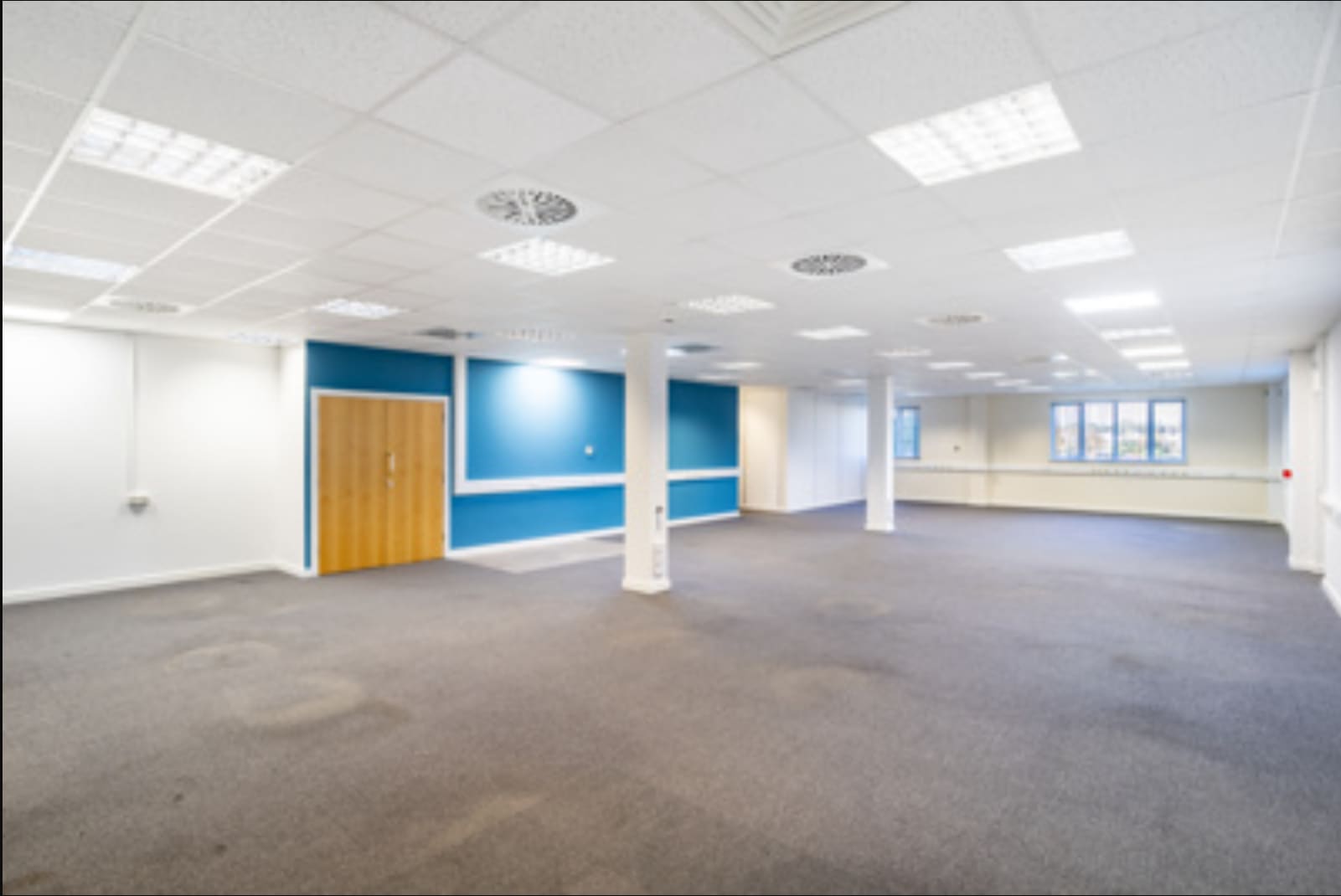 2 Crown Ct, Rushden to rent Interior Photo- Image 1 of 6