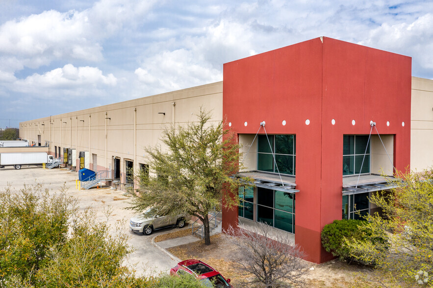 6903 NE Loop 410, San Antonio, TX for sale - Primary Photo - Image 1 of 1