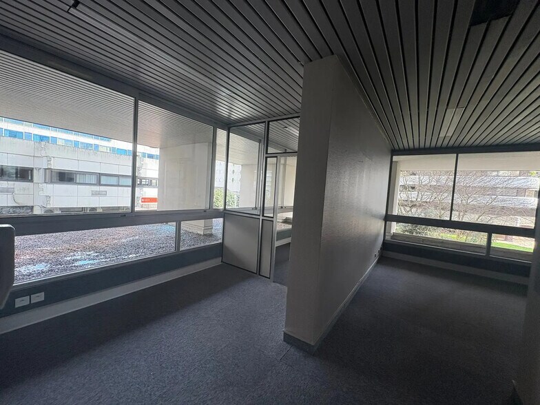 Office in Bordeaux to rent - Interior Photo - Image 3 of 7