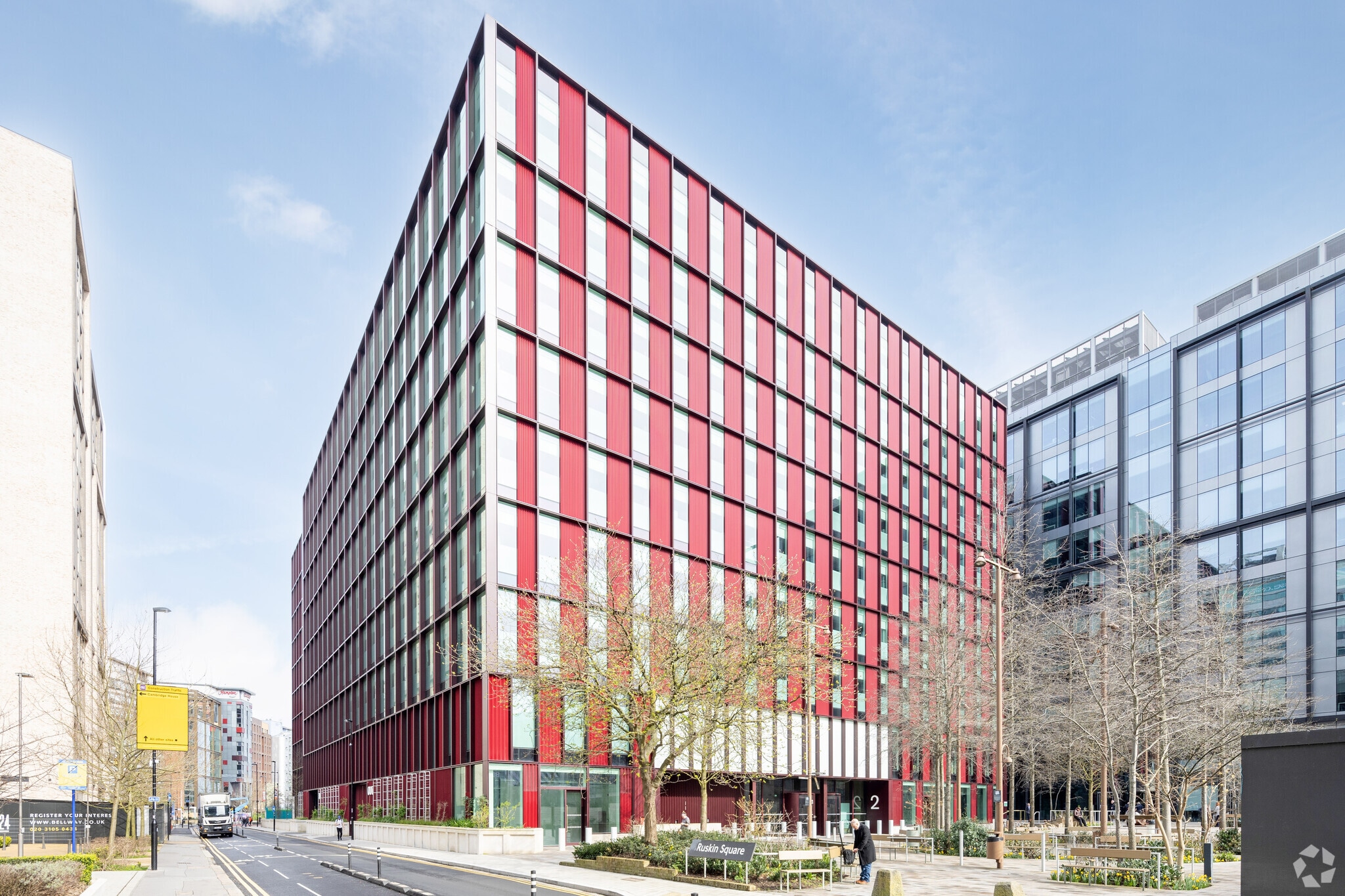 Dingwall Rd, Croydon to rent Primary Photo- Image 1 of 3