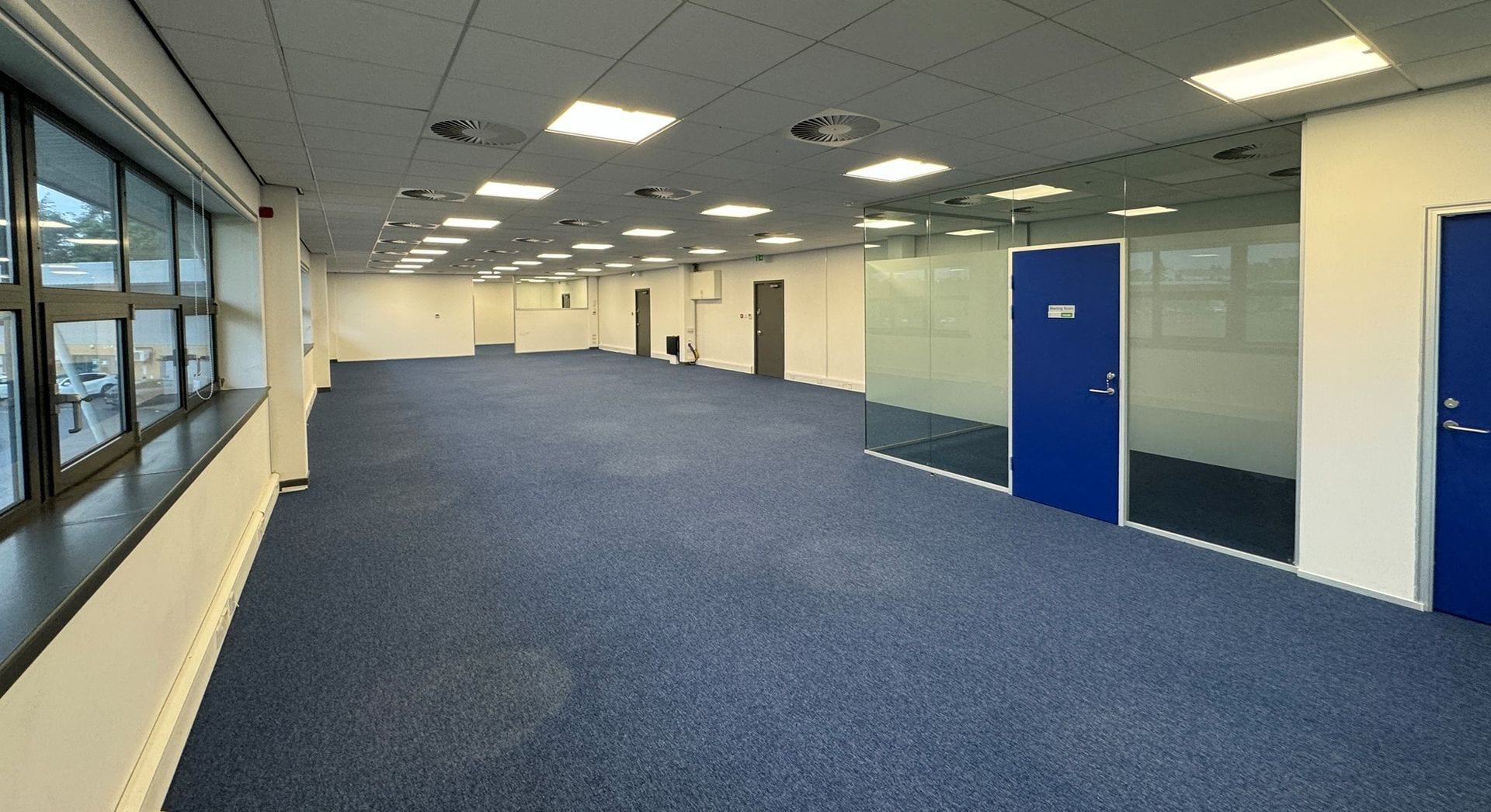 James Watt Ave, East Kilbride to rent Interior Photo- Image 1 of 3