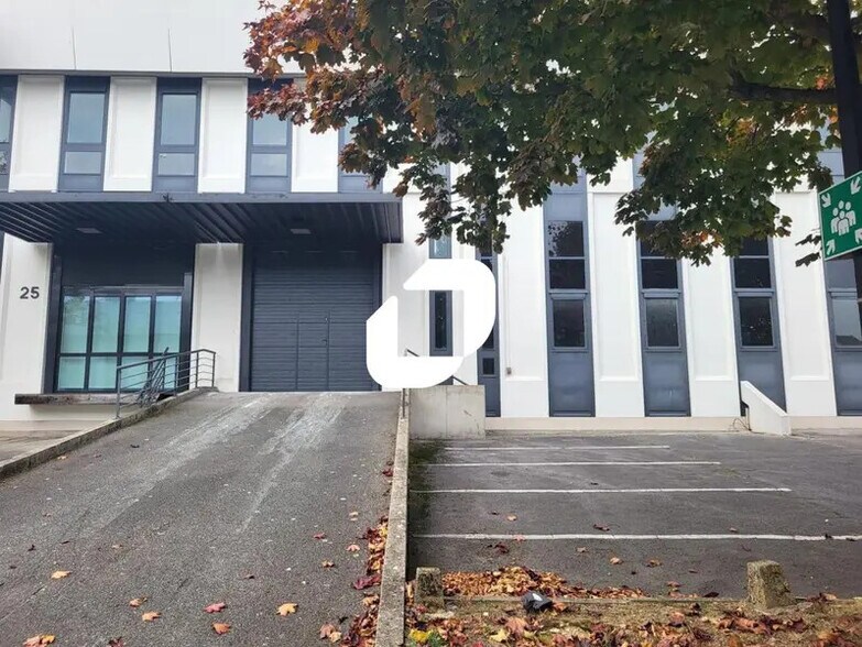 25 Rue Des Cévennes, Rungis to rent - Building Photo - Image 1 of 6