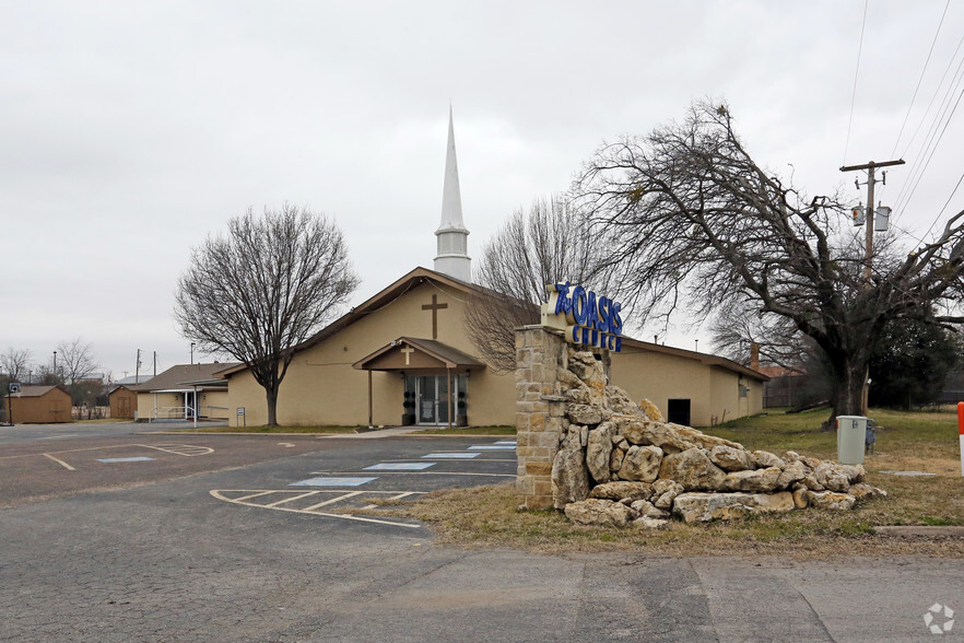 420 W Green Ave, Saginaw, TX for sale - Primary Photo - Image 1 of 1