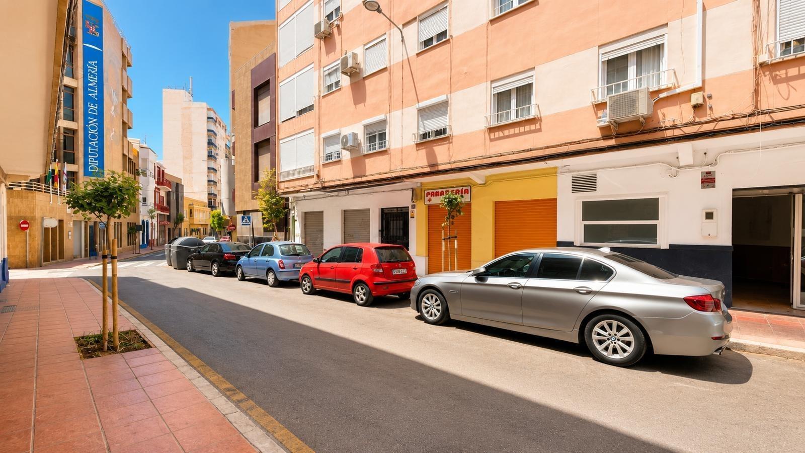 Alfareros, 29, Almería, Almería for sale Primary Photo- Image 1 of 17