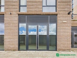 Kimpton Rd, Luton to rent Building Photo- Image 1 of 8
