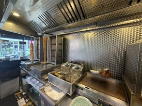 16 Park Rd, London to rent Interior Photo- Image 2 of 3