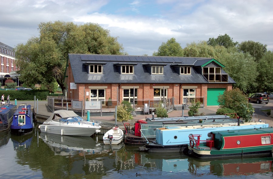 Clopton Bridge, Stratford Upon Avon for sale - Primary Photo - Image 1 of 1