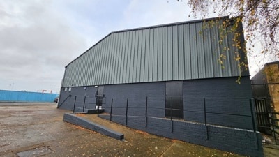 23 Laker Rd, Rochester to rent - Building Photo - Image 2 of 4