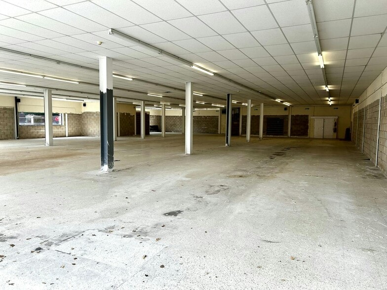 Frogmore Rd, Market Drayton for sale - Interior Photo - Image 2 of 31