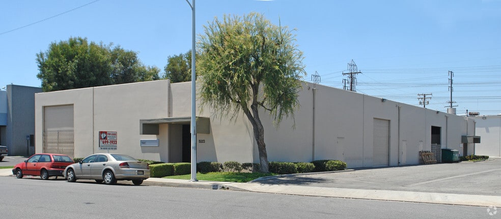 15321-15323 Texaco Ave, Paramount, CA for rent - Building Photo - Image 3 of 5