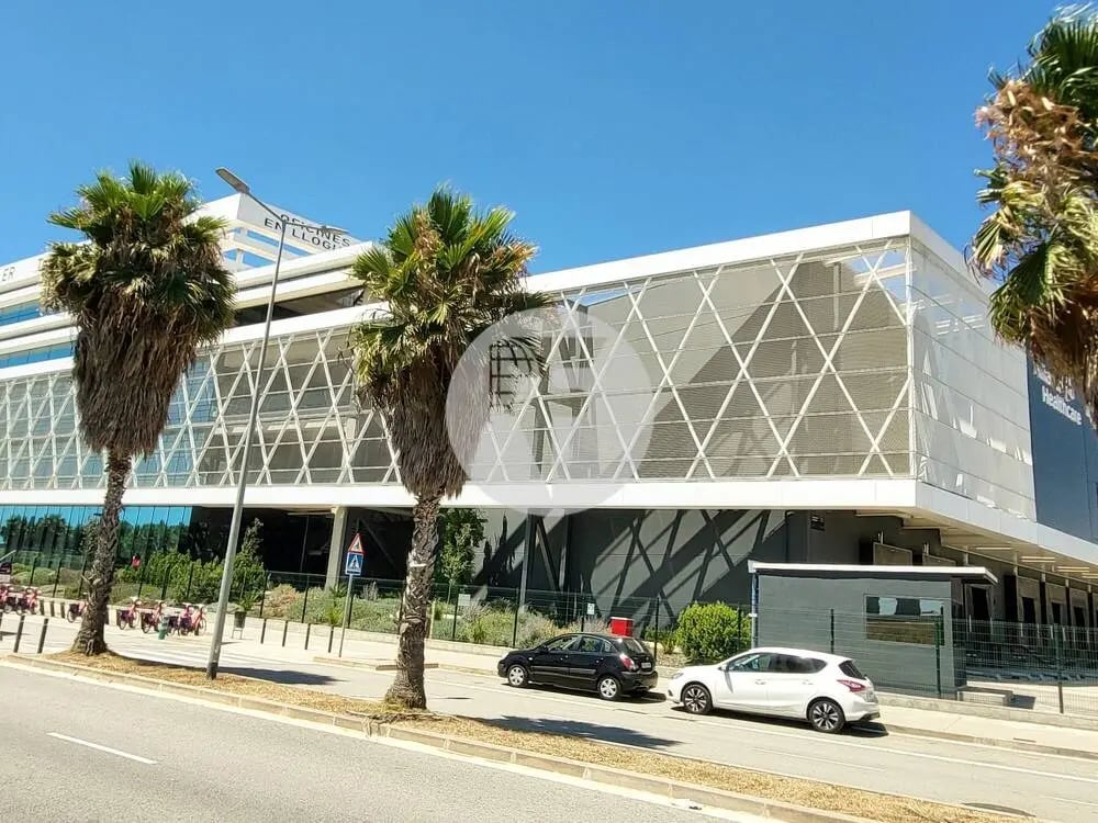 Office in Viladecans, Barcelona to rent Building Photo- Image 1 of 8