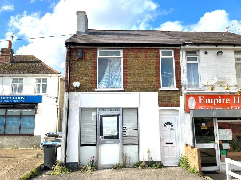 98 Thorpe Lea Rd, Egham to rent - Building Photo - Image 2 of 3
