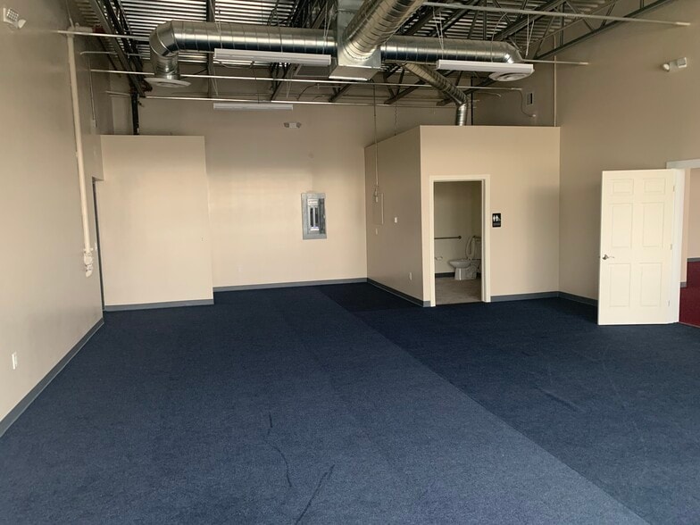 3201 Oak, Phoenix, AZ to rent - Interior Photo - Image 3 of 23