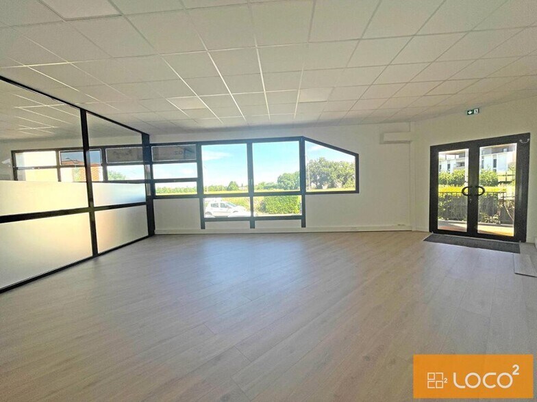 16 Avenue Charles De Gaulle, Balma to rent - Building Photo - Image 2 of 22