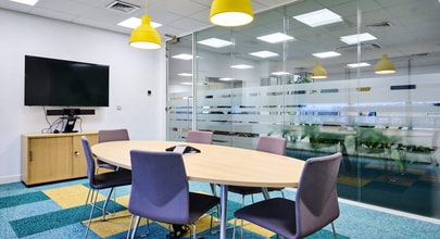 Wellington Way, Bourn to rent Interior Photo- Image 1 of 2