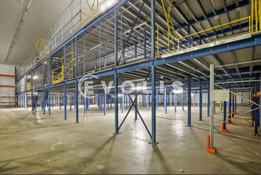 29 Rue Héléne Boucher, Chilly-Mazarin to rent - Interior Photo - Image 2 of 9