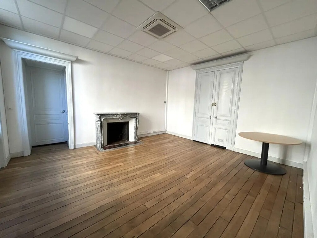 Location Bureaux 35 m² - Photo 1