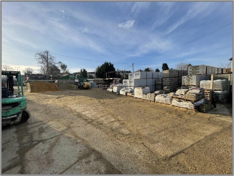 Former Builders Merchants & Car Showroom portfolio of 2 properties for sale on LoopNet.co.uk - Other - Image 2 of 3