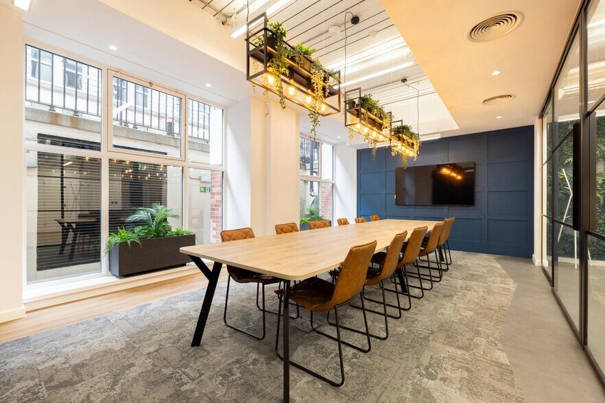 42 New Broad St, London to rent - Building Photo - Image 3 of 55