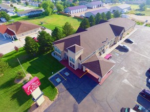 1 Holiday Bison Dr, McCook, NE - aerial  map view