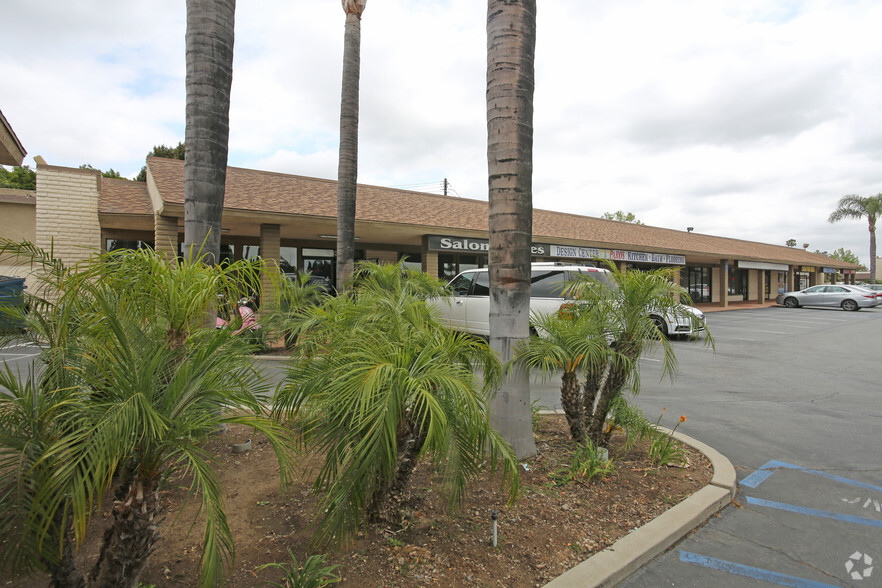 415-433 N Tustin St, Orange, CA for rent - Building Photo - Image 1 of 3