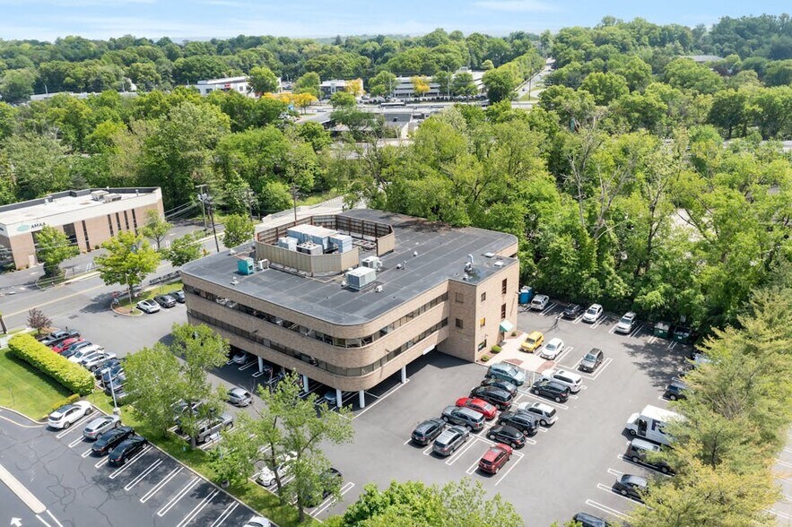 30 W Century Rd, Paramus, NJ for sale - Aerial - Image 3 of 7