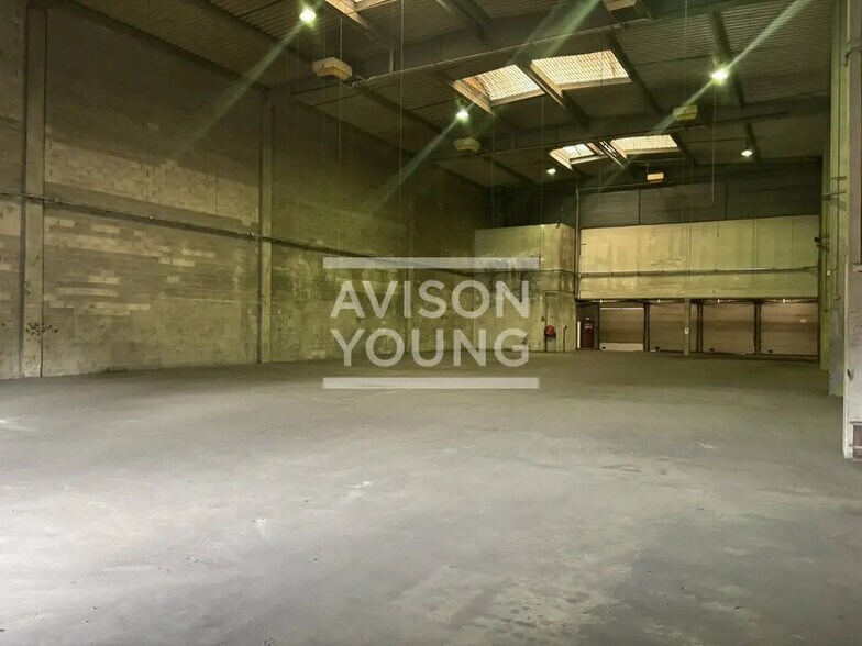 Light Industrial in Saint-Ouen-sur-Seine to rent - Interior Photo - Image 3 of 5