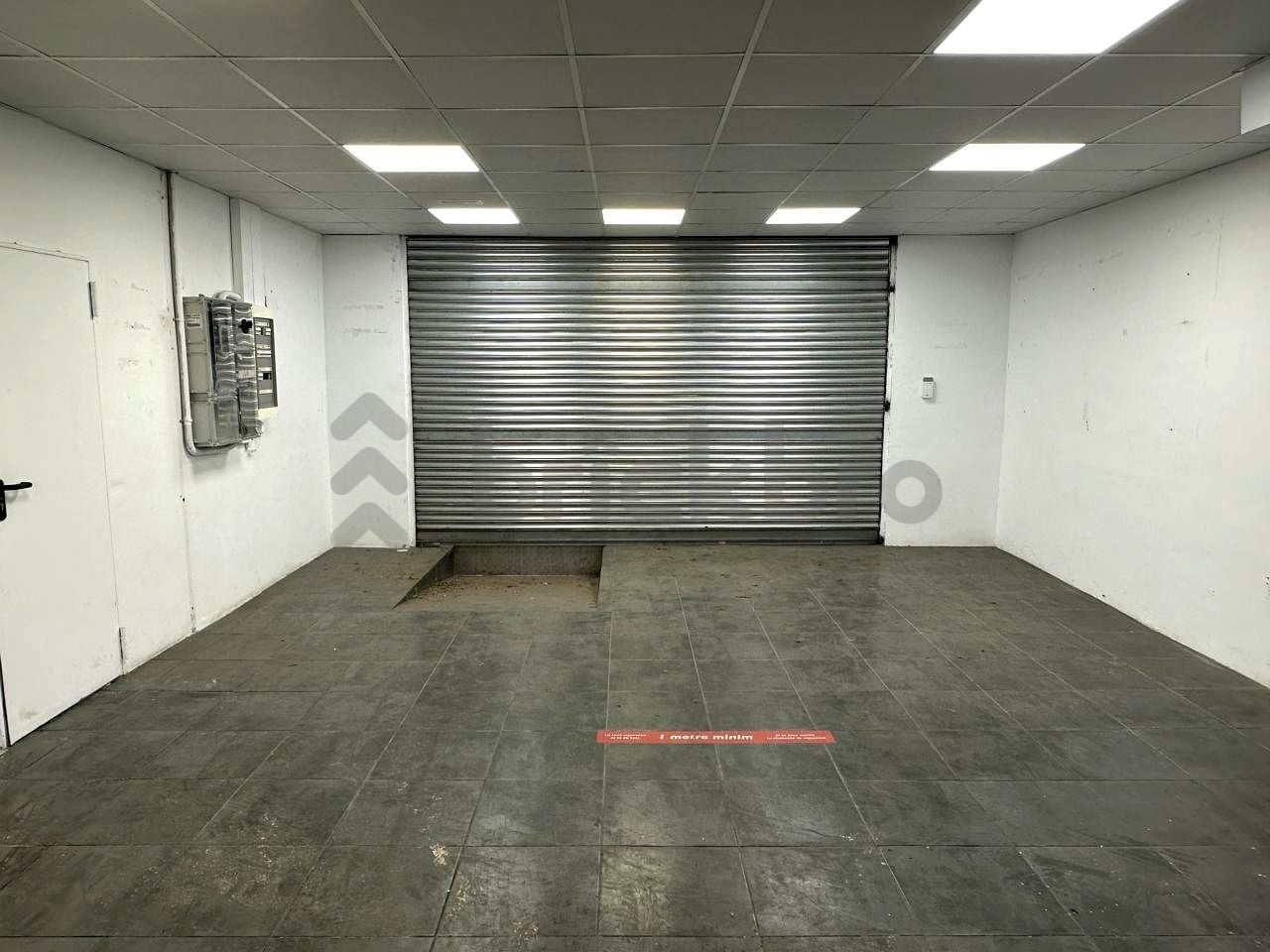 Retail in Esplugues de Llobregat, Barcelona to rent Building Photo- Image 1 of 25