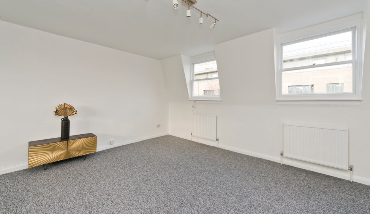 353 Portobello Rd, London for sale Interior Photo- Image 1 of 1