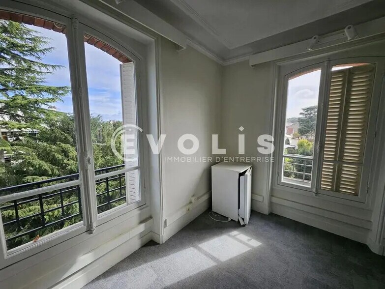Office in Bourg-la-Reine to rent - Interior Photo - Image 3 of 20
