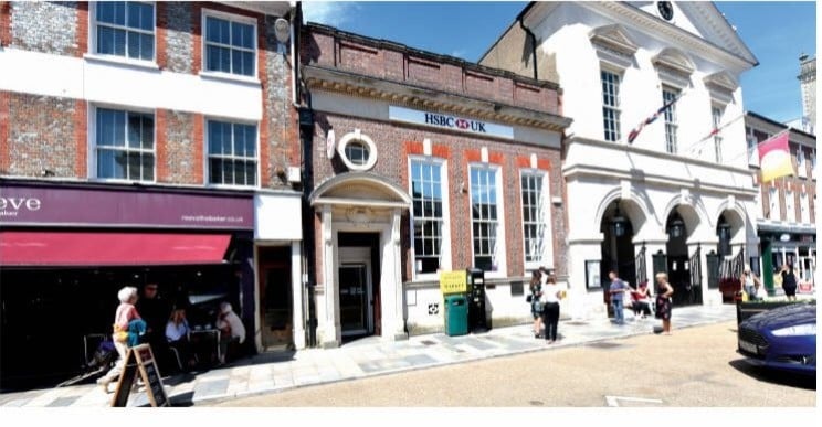 17 Market Pl, Blandford Forum to rent Building Photo- Image 1 of 4