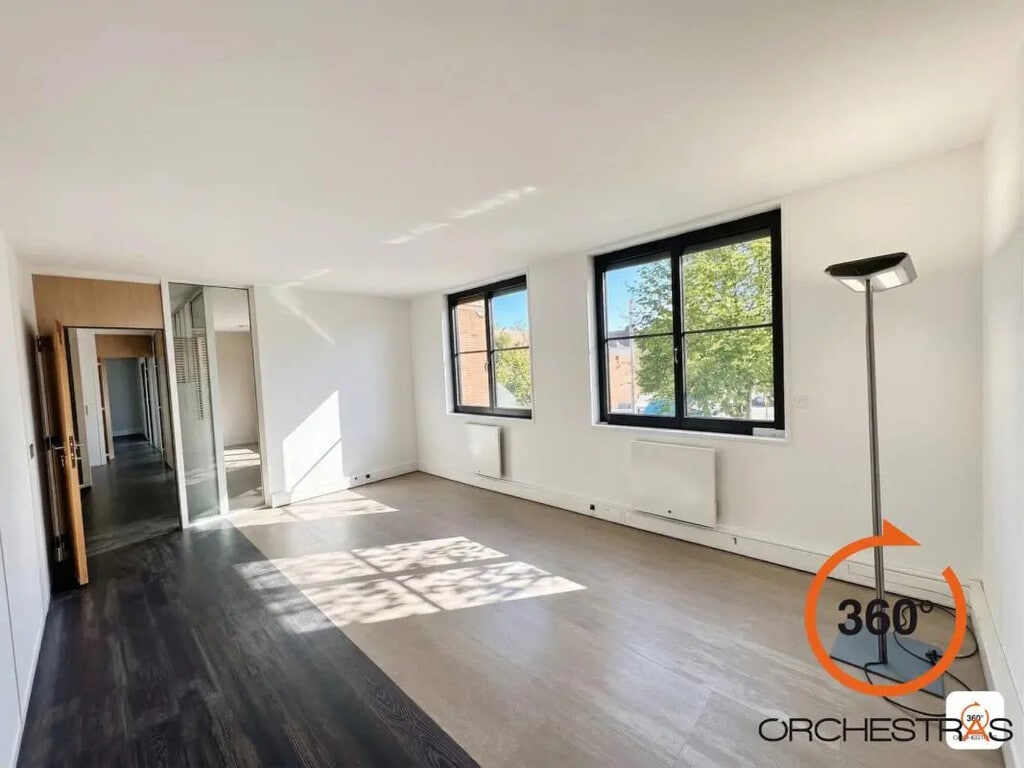 Location Bureaux 126 m² - Photo 1