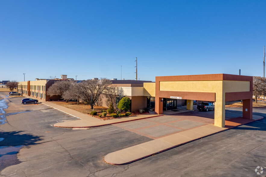 101 Meadow Ridge Dr, Elk City, OK for sale - Building Photo - Image 1 of 1