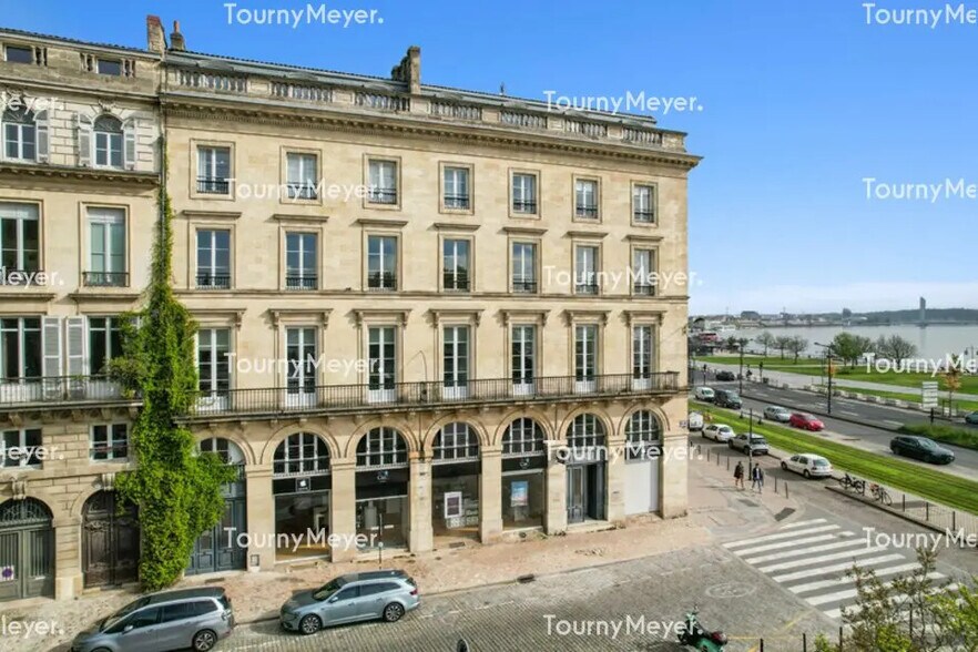 Office in Bordeaux to rent - Building Photo - Image 2 of 4