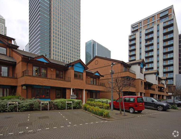 Admirals Way, London for rent - Building Photo - Image 2 of 9