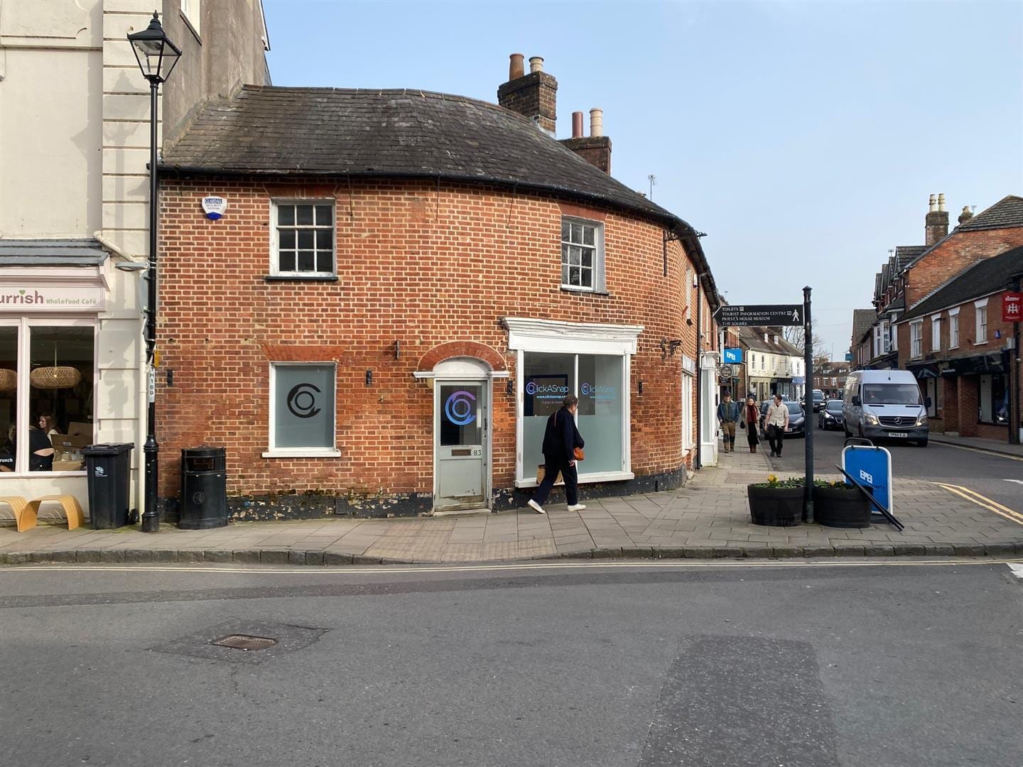 83 High St, Wimborne to rent Primary Photo- Image 1 of 5