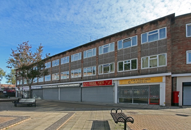 More details for 39 Market Parade, Havant - Retail to Rent