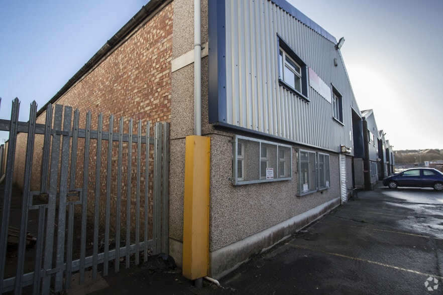 Carmarthen Rd, Swansea to rent - Building Photo - Image 2 of 2