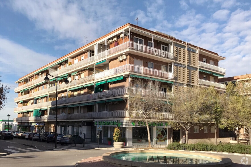 Avenida del Ejército, 42, Arganda del Rey, Madrid to rent - Primary Photo - Image 1 of 2